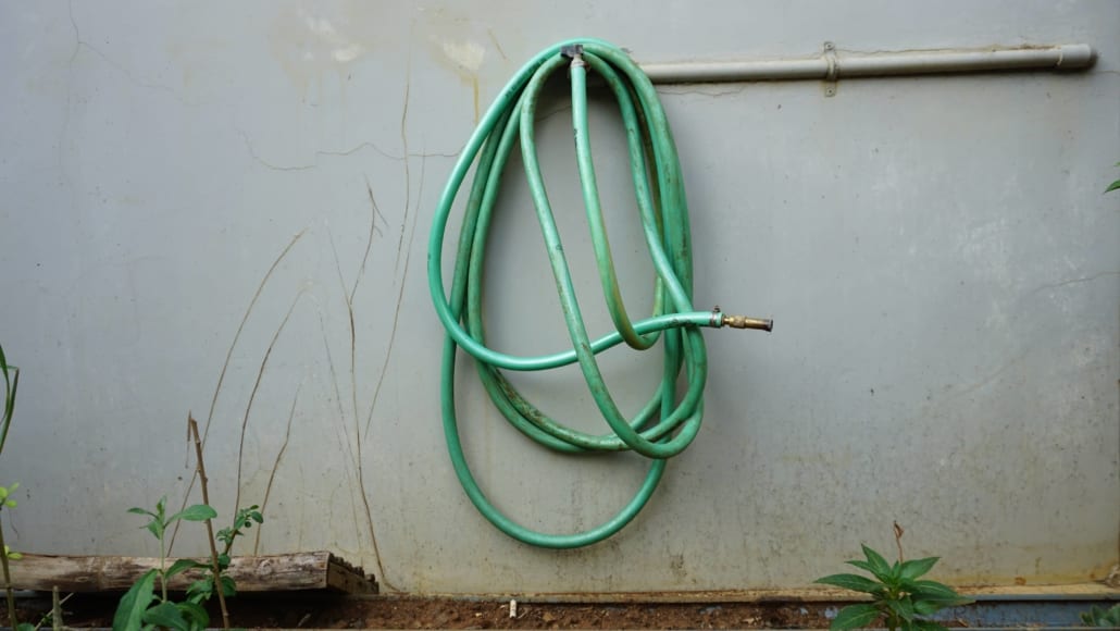 Garden hose to clean stucco